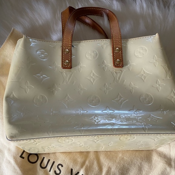 Louis Vuitton Handbags - Louis Vuitton in GUC